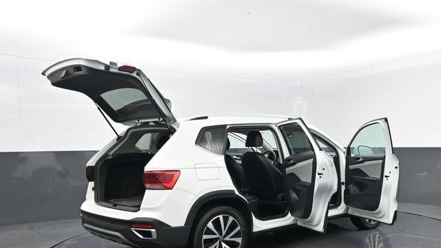 2022 Volkswagen Taos SE 4Motion