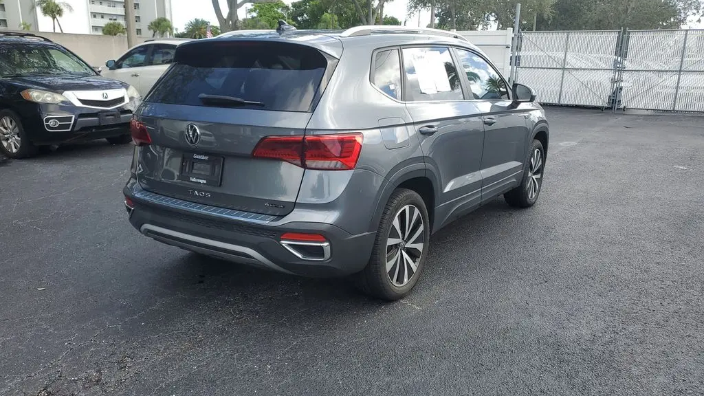 2022 Volkswagen Taos SE 4Motion