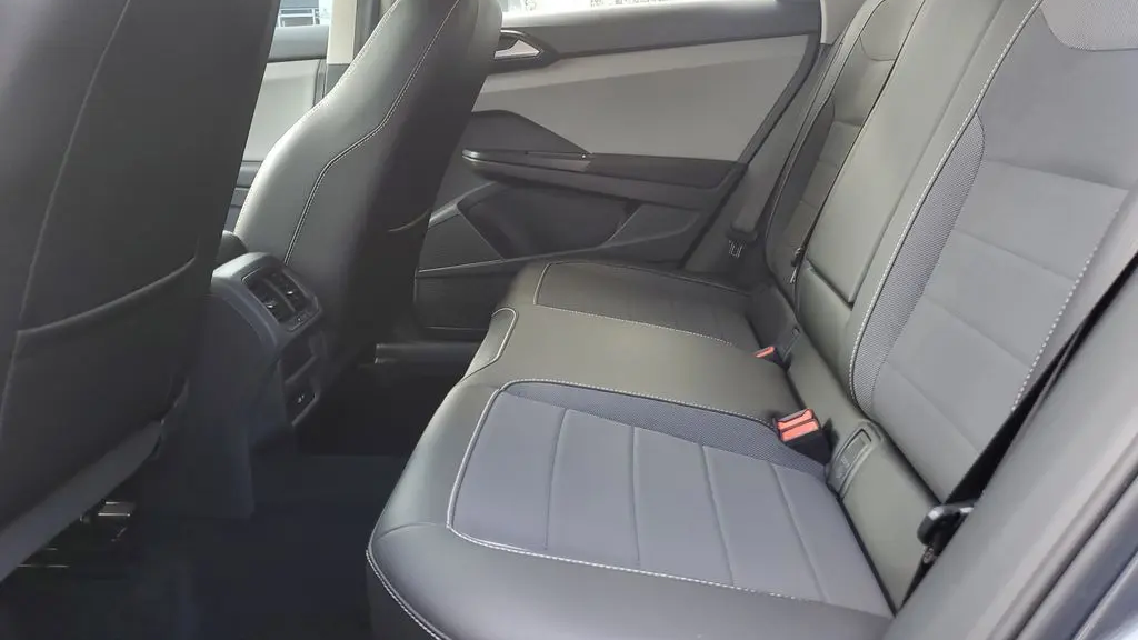 2022 Volkswagen Taos SE 4Motion