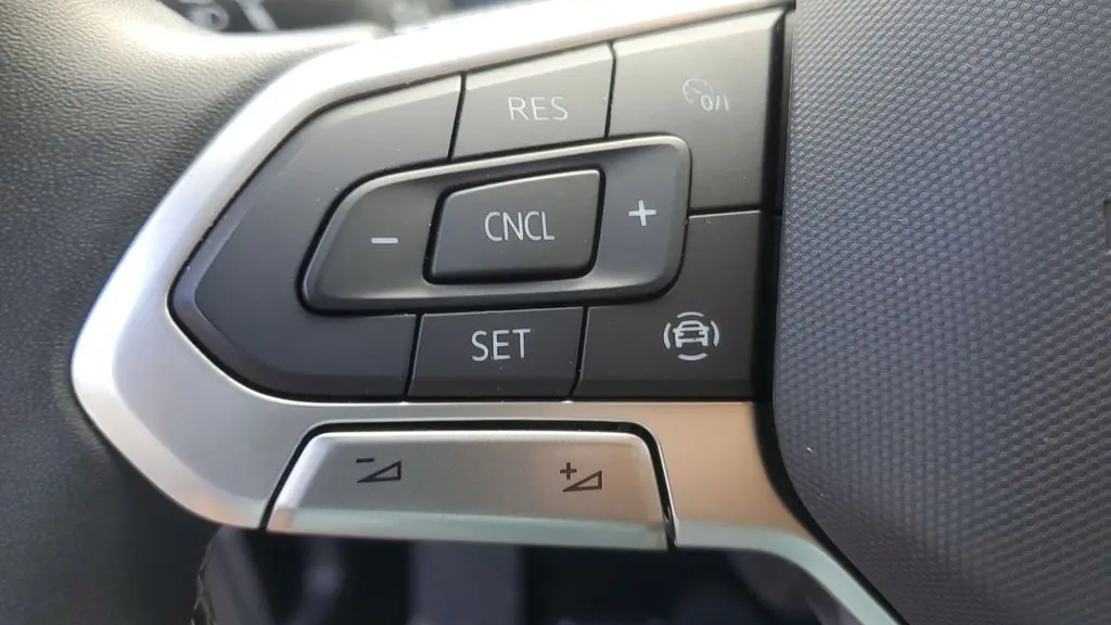 2022 Volkswagen Taos SE 4Motion