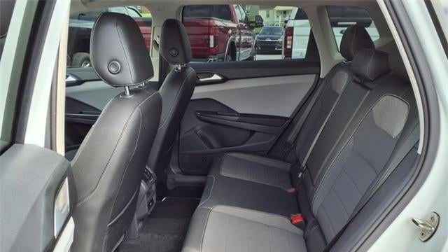 2023 Volkswagen Taos SE 4Motion