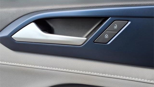 2023 Volkswagen Taos SE 4Motion