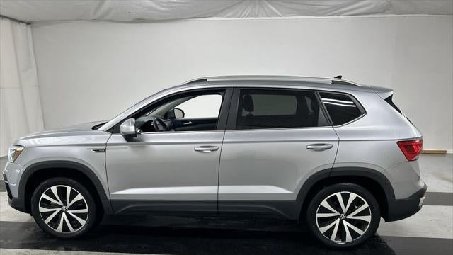 2023 Volkswagen Taos SE 4Motion