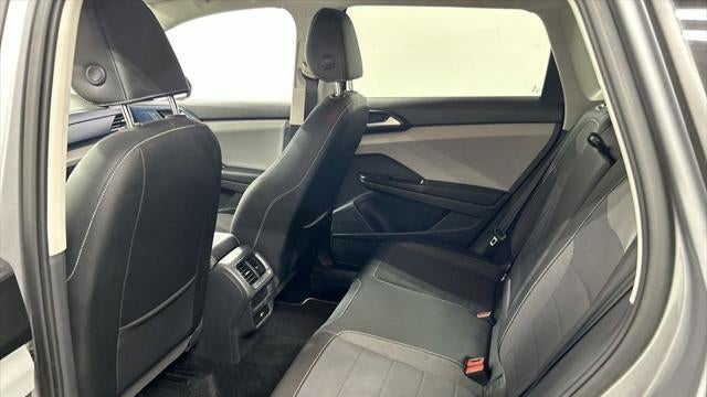 2023 Volkswagen Taos SE 4Motion