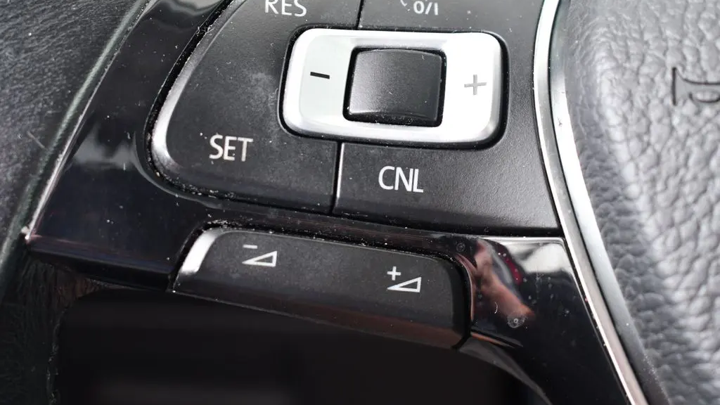 2017 Volkswagen Golf TSI S