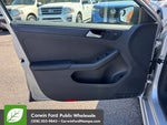2016 Jetta Thumbnail 13