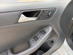 2016 Jetta Thumbnail 11