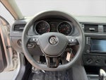 2016 Jetta Thumbnail 13