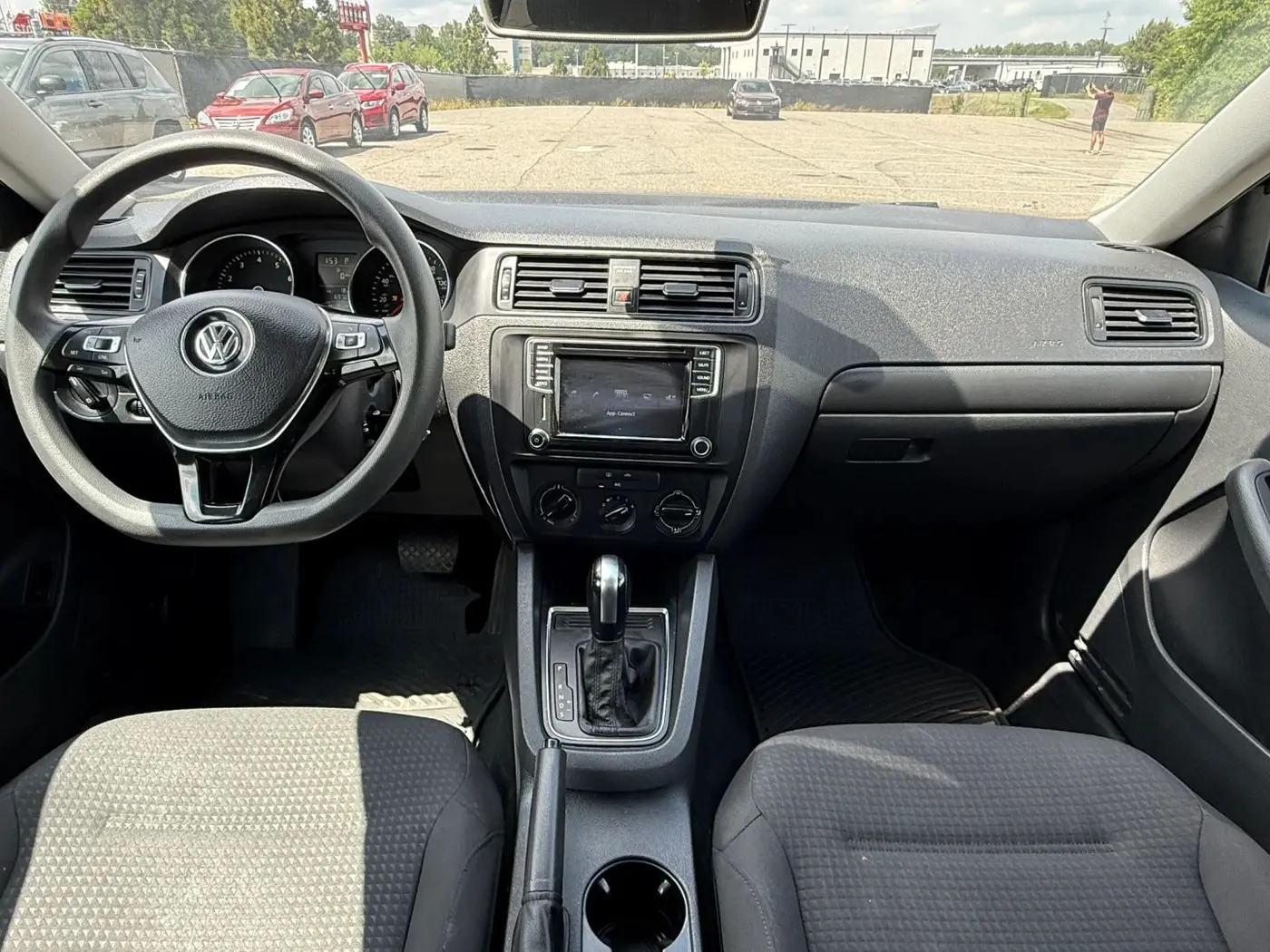 2016 Volkswagen Jetta - $7,450