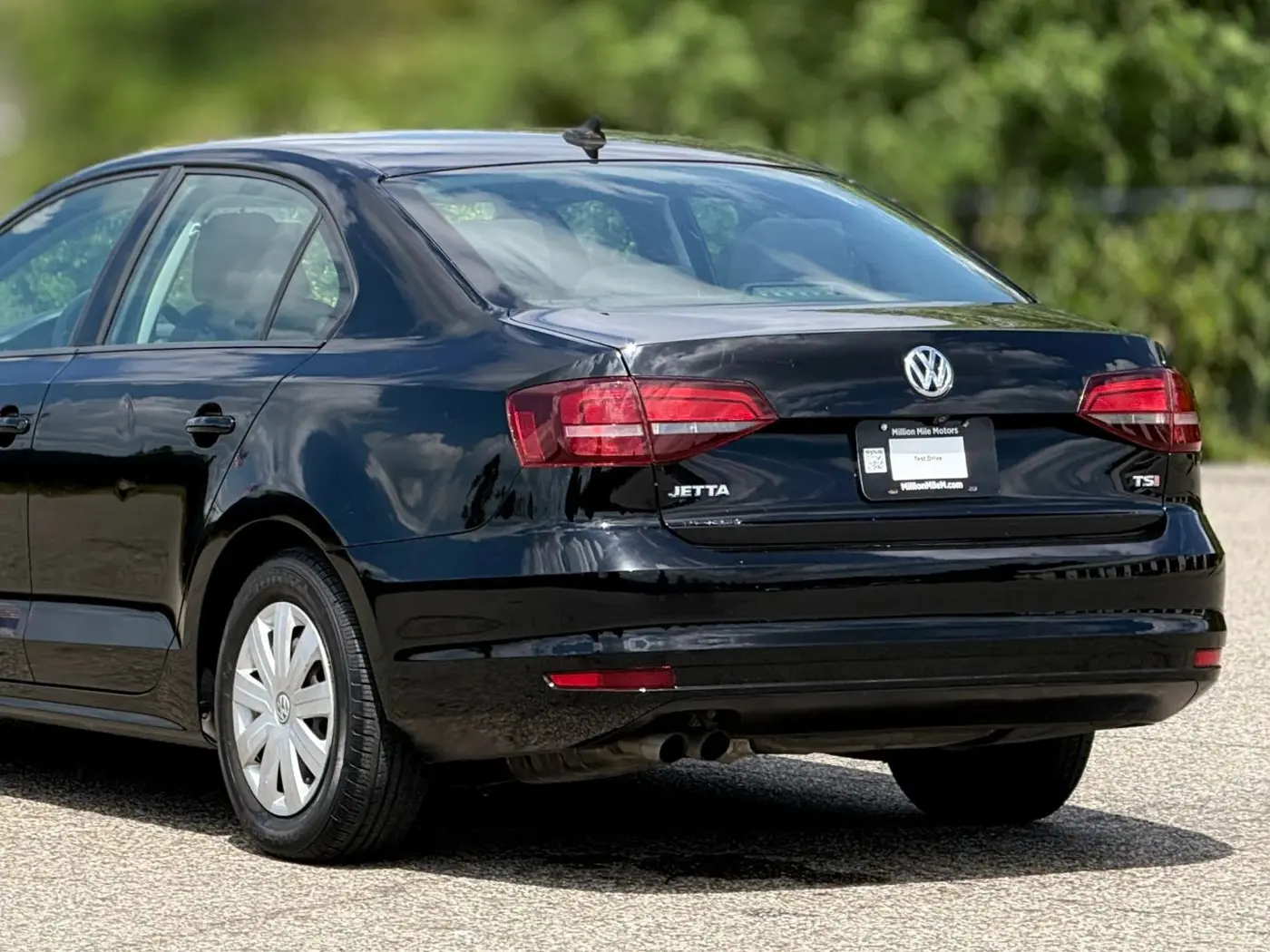 2016 Volkswagen Jetta - $7,450