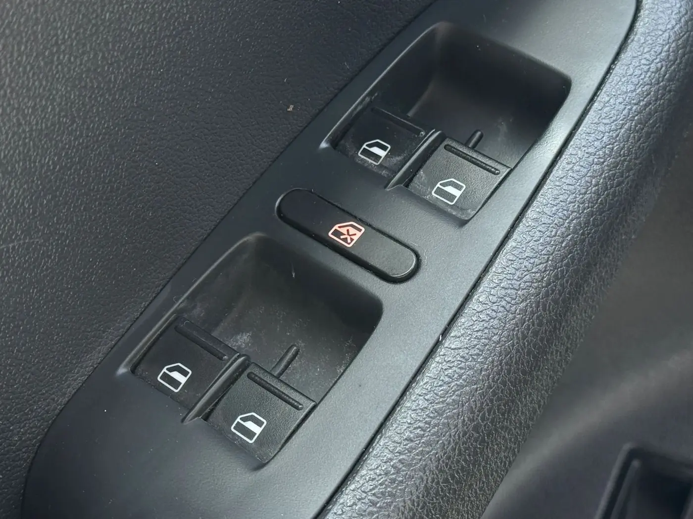 2016 Volkswagen Jetta - $7,450