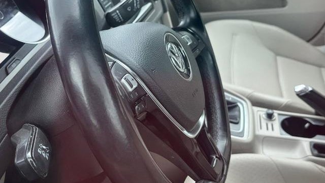 2015 Volkswagen Golf TDI S