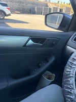 2017 Jetta Thumbnail 17