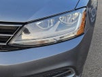 2017 Jetta Thumbnail 9