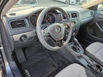 2017 Jetta Thumbnail 11