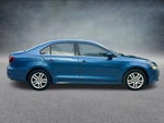 2017 Jetta Thumbnail 4