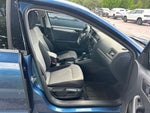 2017 Jetta Thumbnail 36
