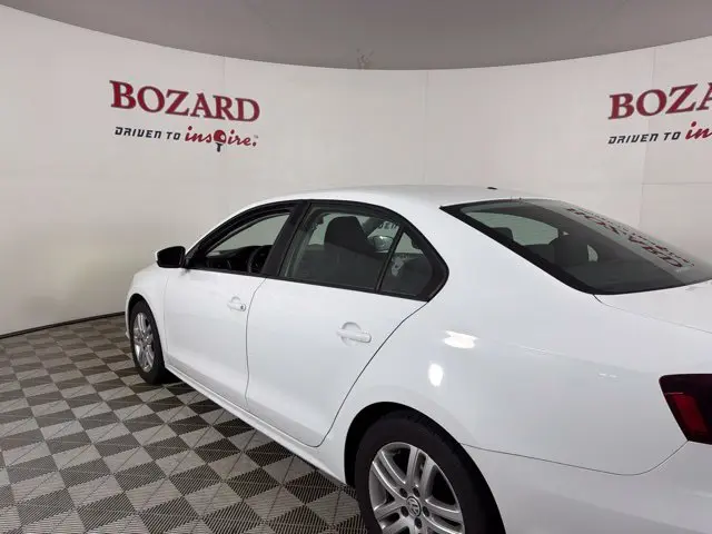 2018 Volkswagen Jetta - $9,000