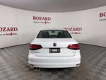 2018 Jetta Thumbnail 12