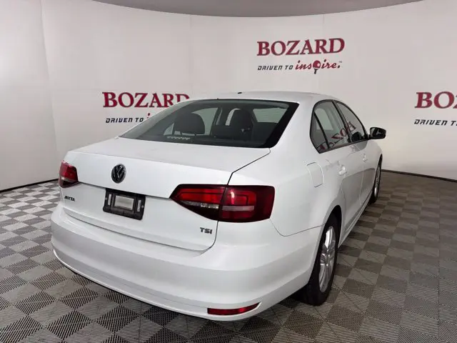 2018 Volkswagen Jetta - $9,000