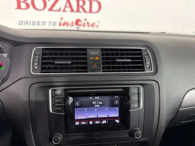 2018 Volkswagen Jetta - $9,000