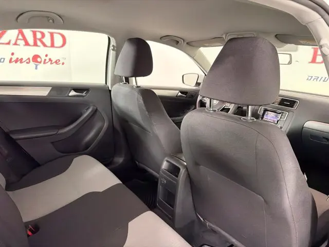 2018 Volkswagen Jetta - $9,000