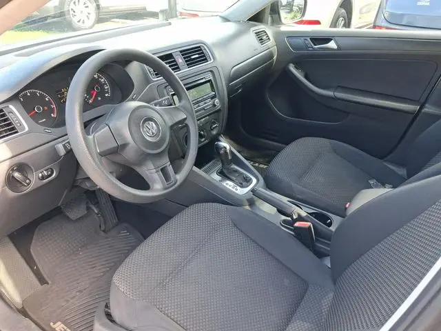 2014 Volkswagen Jetta - $5,990