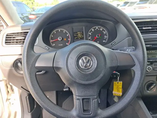 2014 Volkswagen Jetta - $5,990