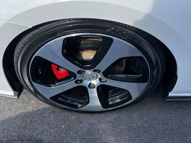 2018 Volkswagen Golf - $21,256