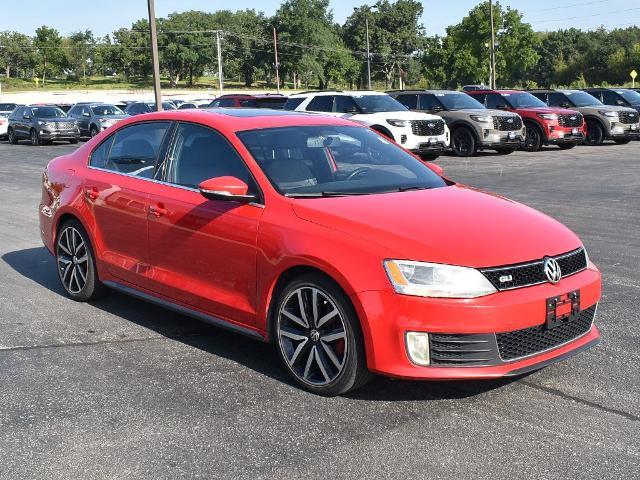 2012 Volkswagen Jetta - $8,175