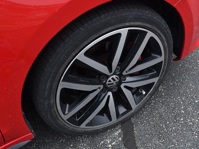 2012 Volkswagen Jetta - $8,175