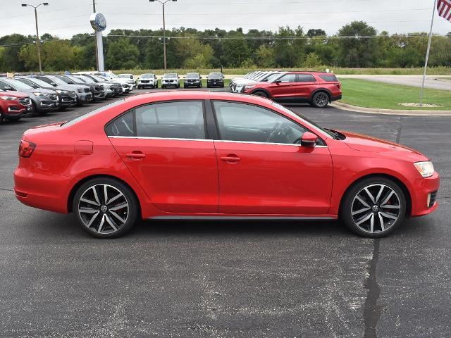 2012 Volkswagen Jetta - $8,175