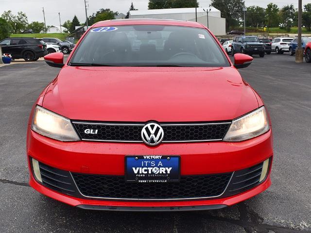 2012 Volkswagen Jetta - $8,175