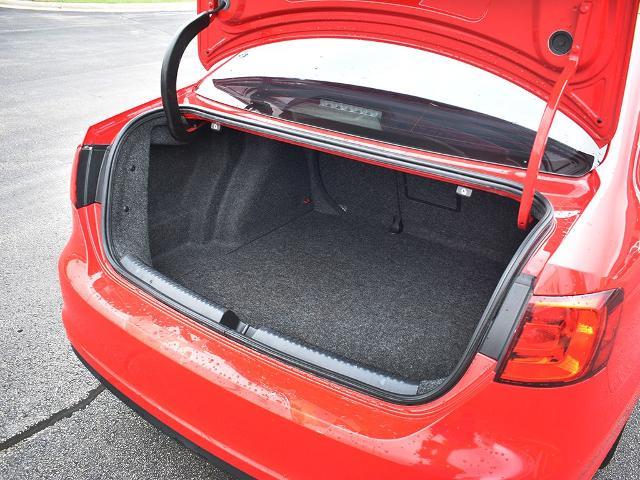 2012 Volkswagen Jetta - $8,175