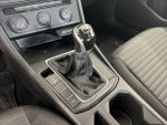 2023 Jetta Thumbnail 19