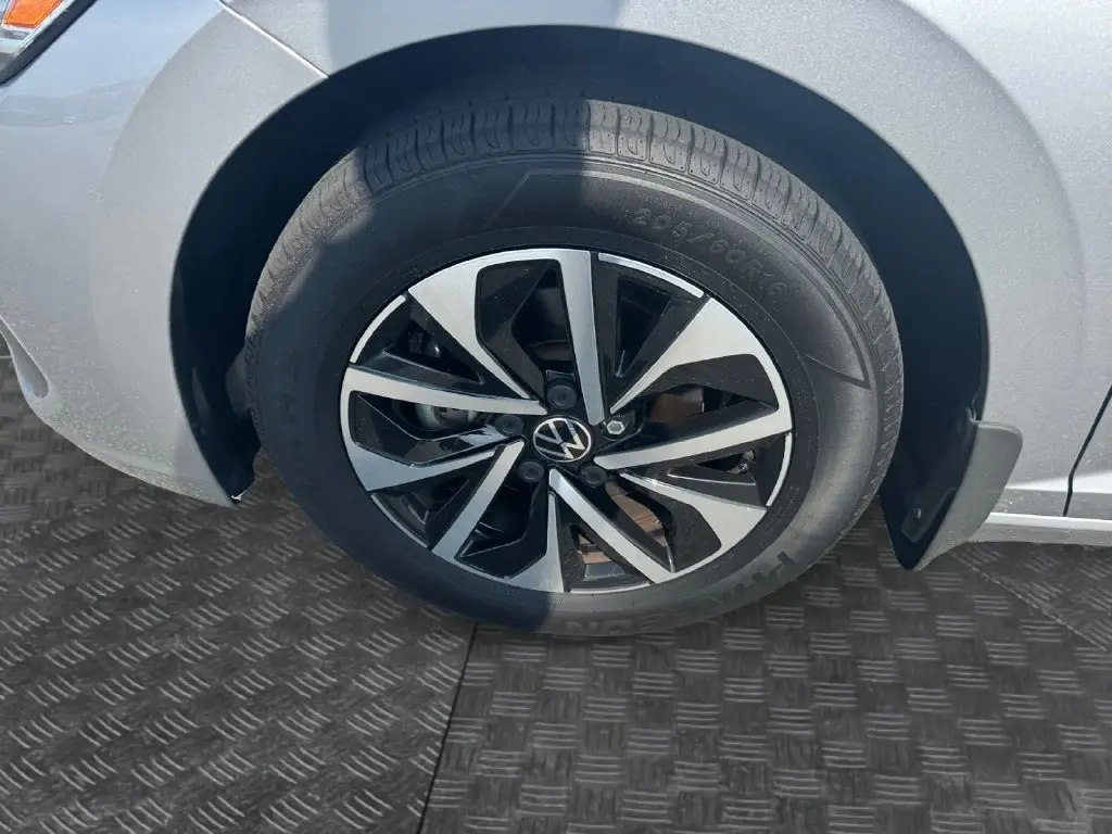 2023 Volkswagen Jetta - $13,590
