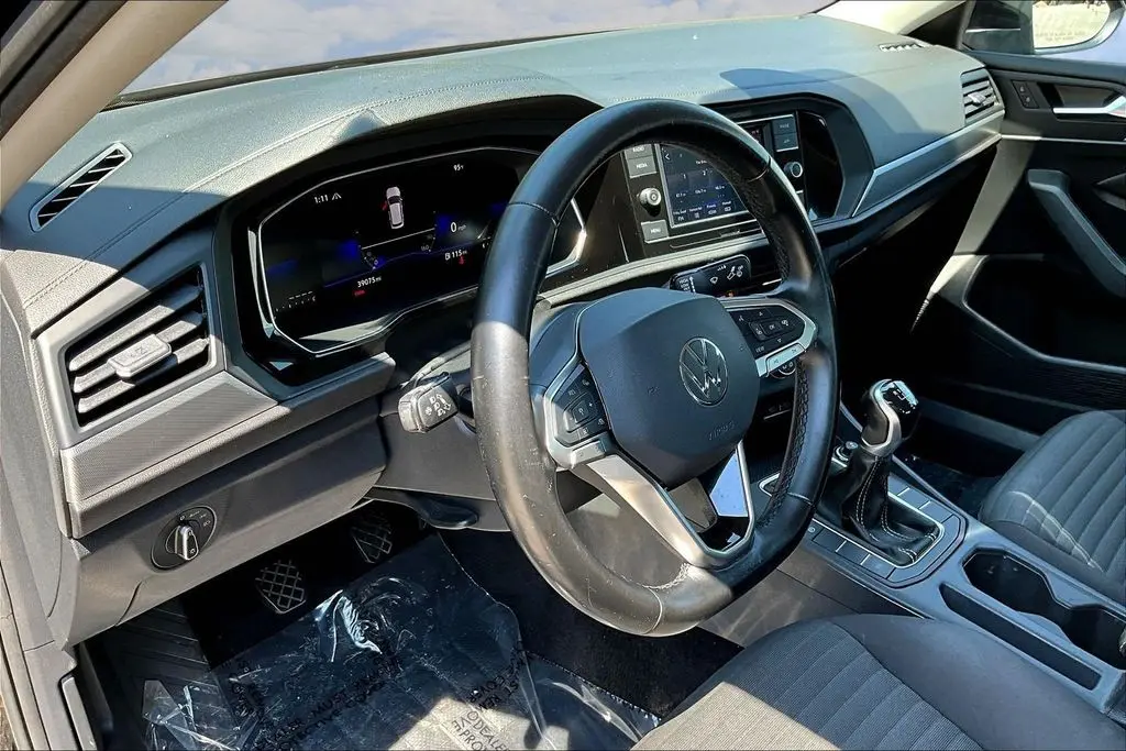 2023 Volkswagen Jetta - $18,750