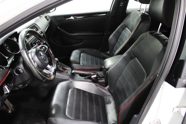 2015 Volkswagen Jetta - $13,998