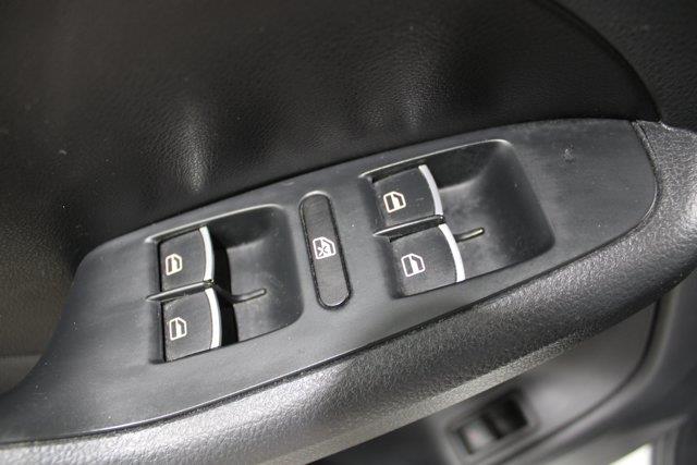2015 Volkswagen Jetta - $13,998