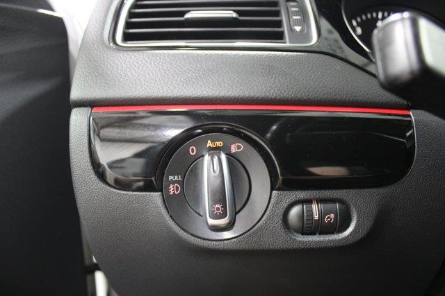 2015 Volkswagen Jetta - $13,998