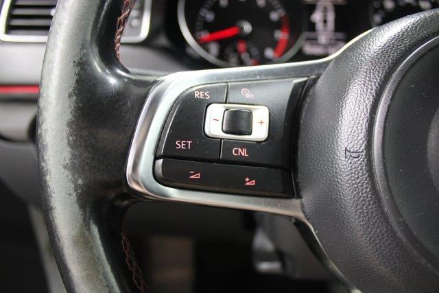 2015 Volkswagen Jetta - $13,998