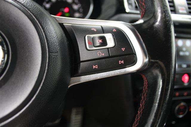 2015 Volkswagen Jetta - $13,998