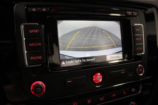 2015 Volkswagen Jetta - $13,998
