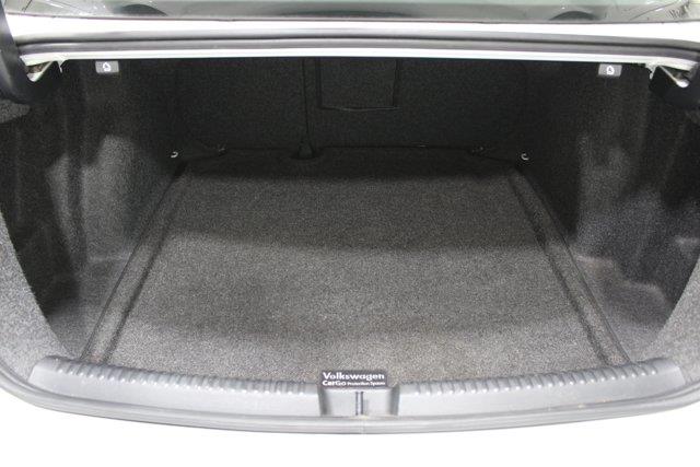 2015 Volkswagen Jetta - $13,998