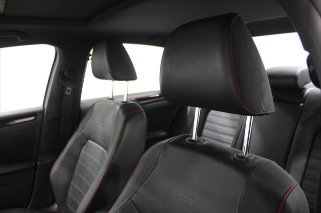 2015 Volkswagen Jetta - $13,992