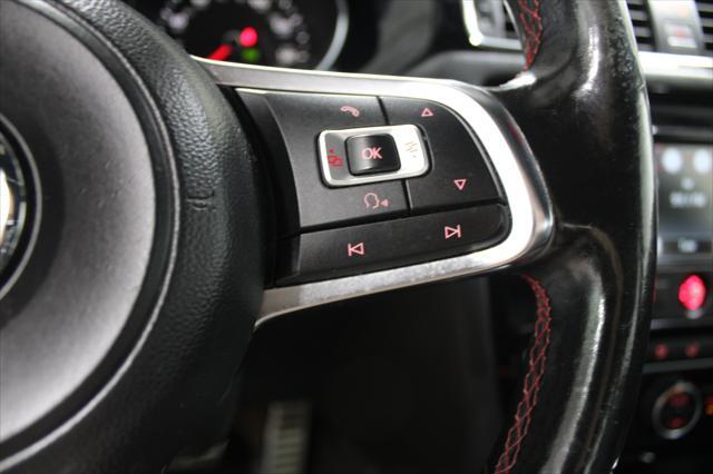 2015 Volkswagen Jetta - $13,992