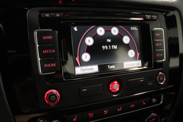 2015 Volkswagen Jetta - $13,992