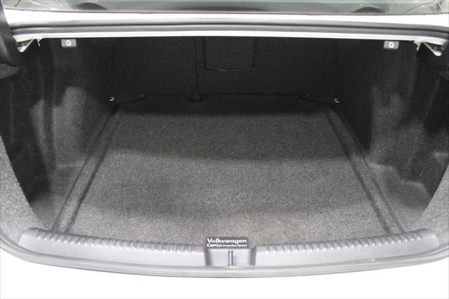 2015 Volkswagen Jetta - $13,992