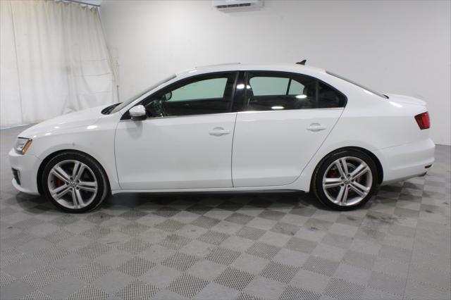 2015 Volkswagen Jetta - $13,992