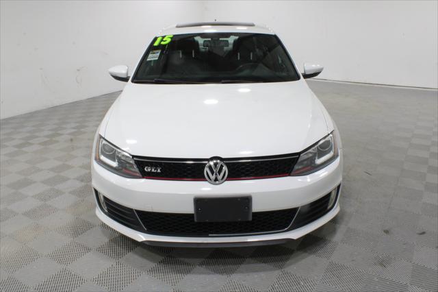 2015 Volkswagen Jetta - $13,992